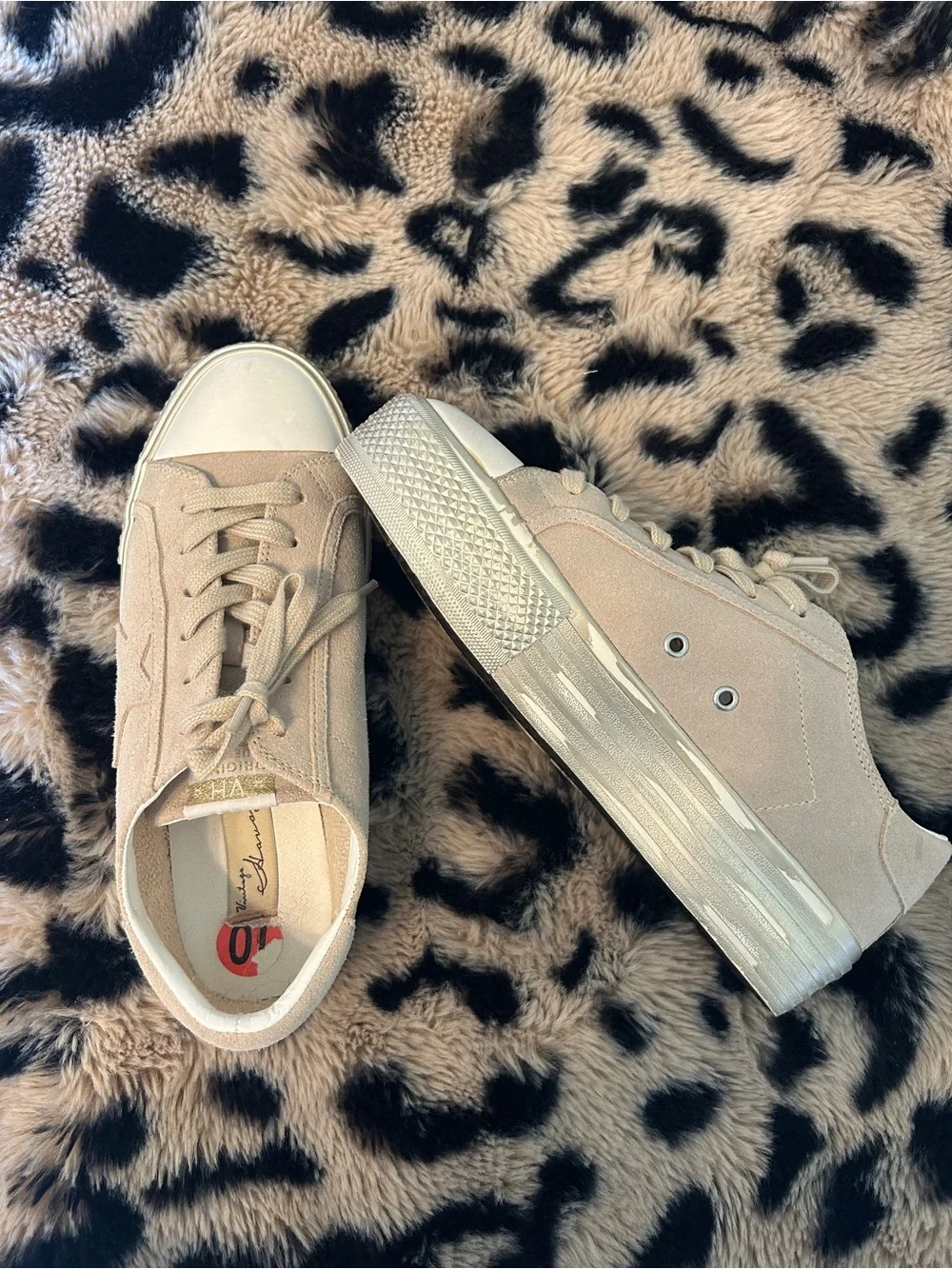 Vintage Havana Suede Star Accent Sneakers - Beige
